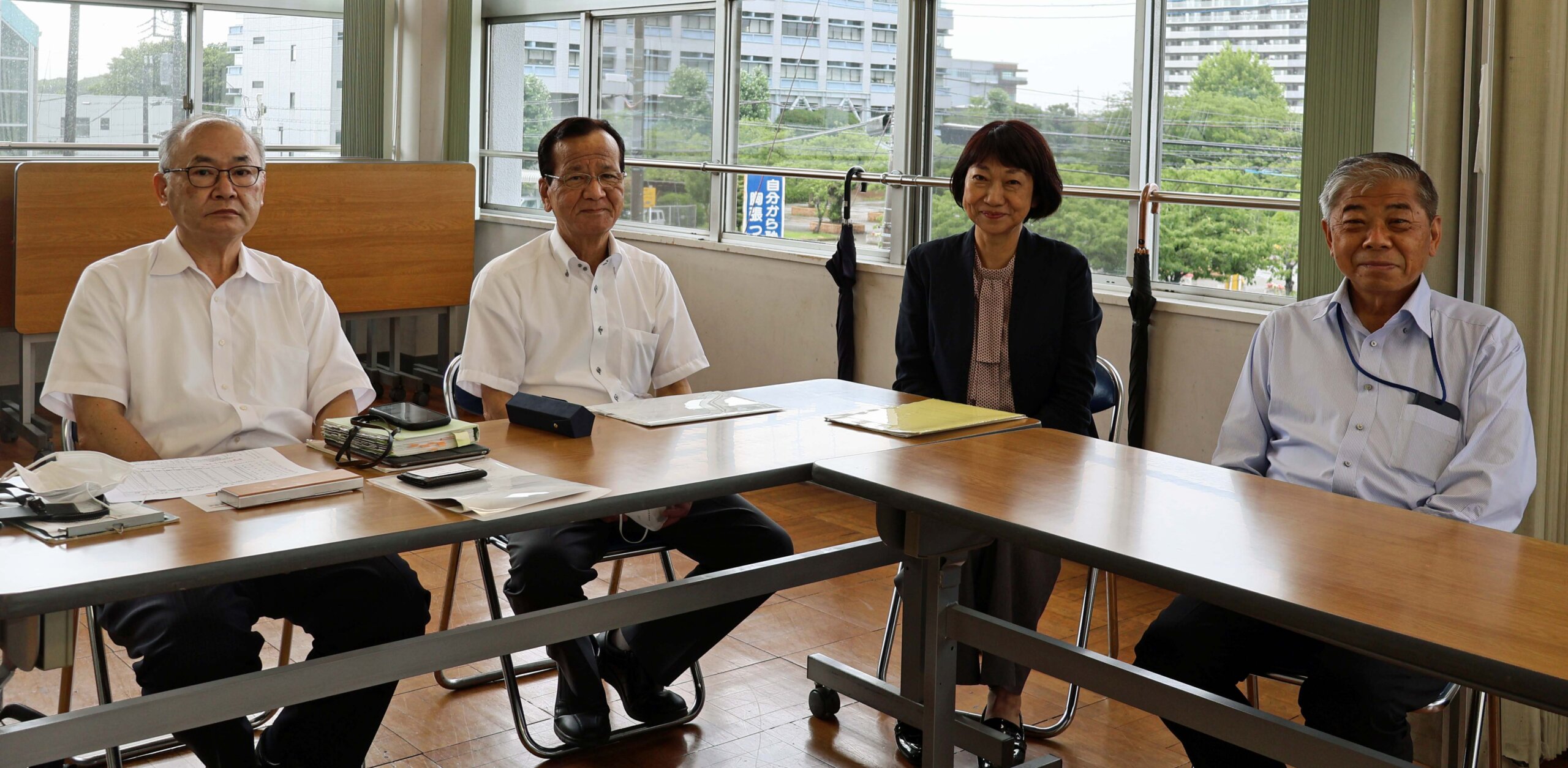 相談会を開いている「障害年金サポートグループ」のメンバー（左から梅澤さん、實島さん、中村さん、栗原さん）