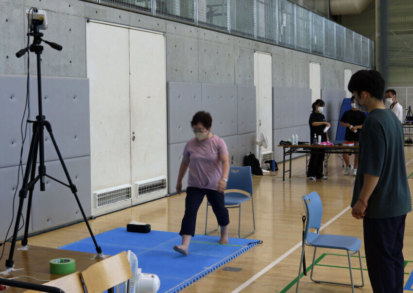 埼玉県立大で行われた体力測定の様子