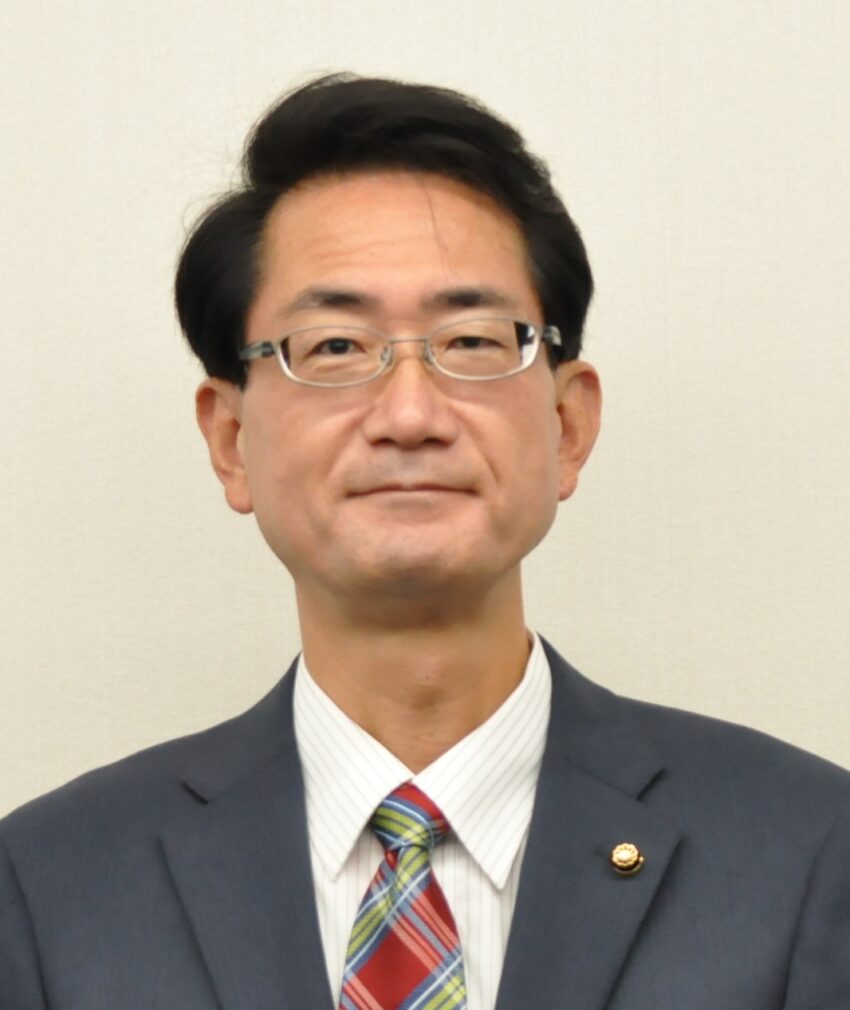 越谷市議会副議長の菊地貴光氏